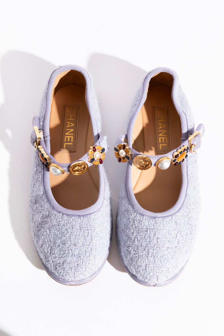 CHANEL 2024 Lilac Wool Tweed Gold Charm Pearl Mary Jane Flats (Sz. 38)