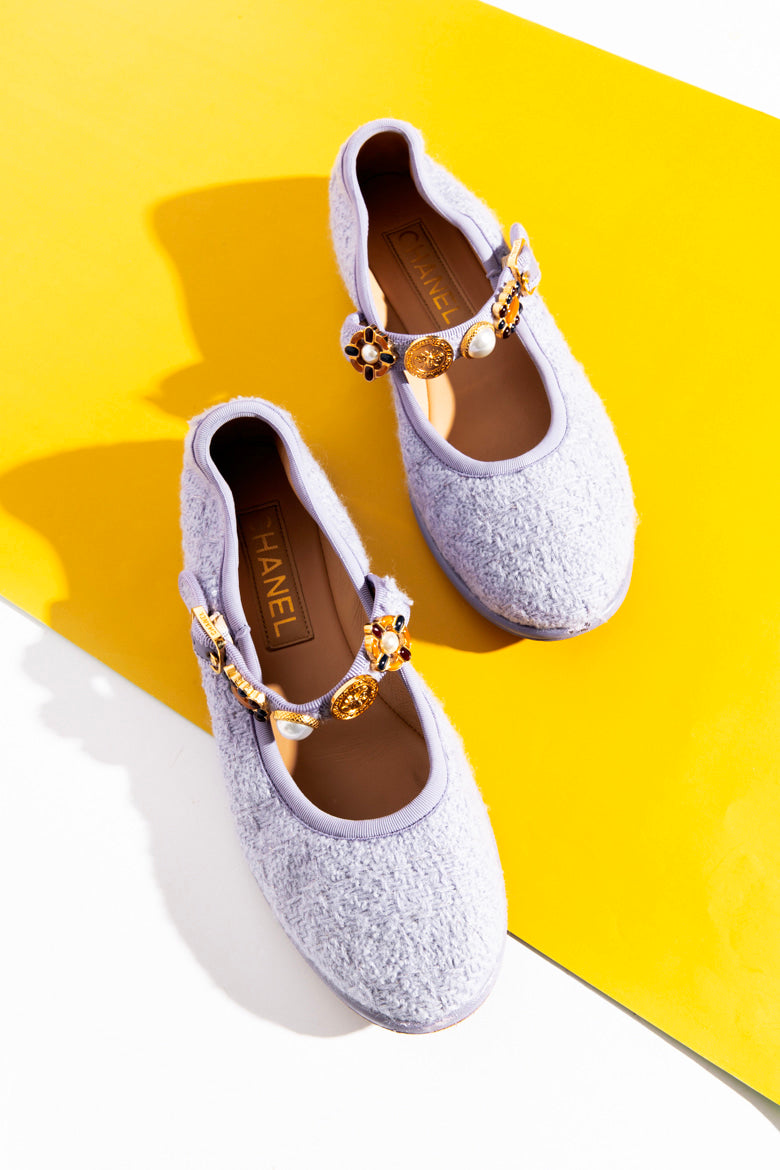 CHANEL 2024 Lilac Wool Tweed Gold Charm Pearl Mary Jane Flats (Sz. 38)