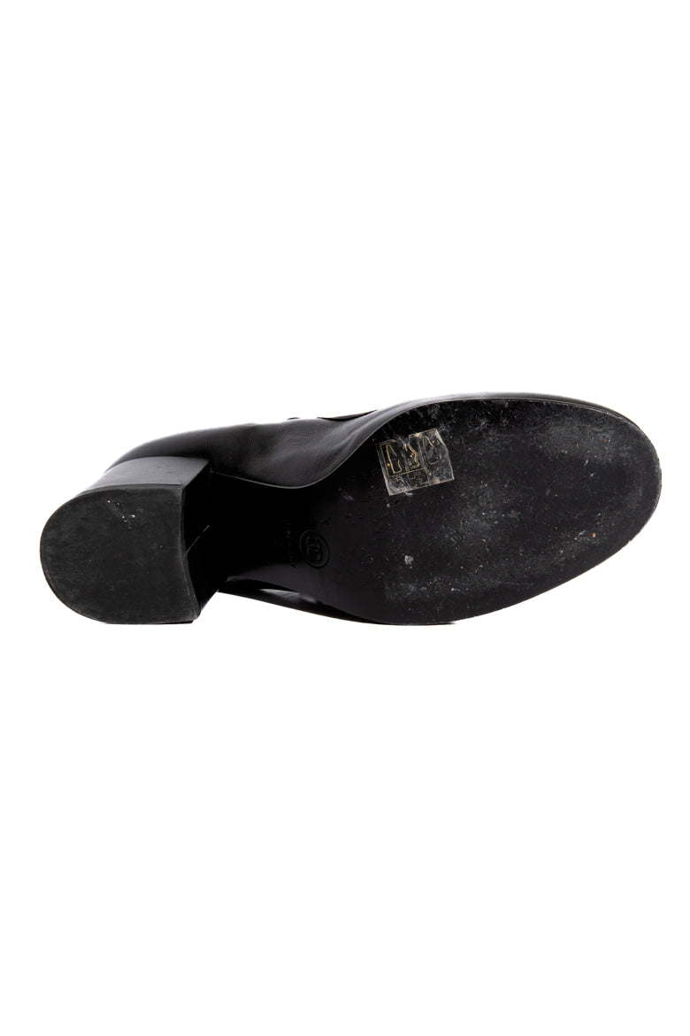 CHANEL '24 F/W Black Mary Jane Gold Charm Lambskin Pumps (Sz. 38)